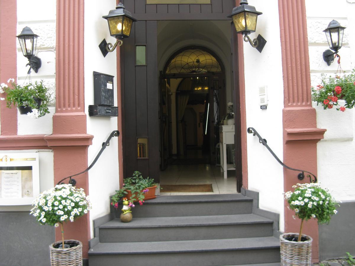 Hotel-Restaurant Kastel Bernkastel-Kues Bagian luar foto